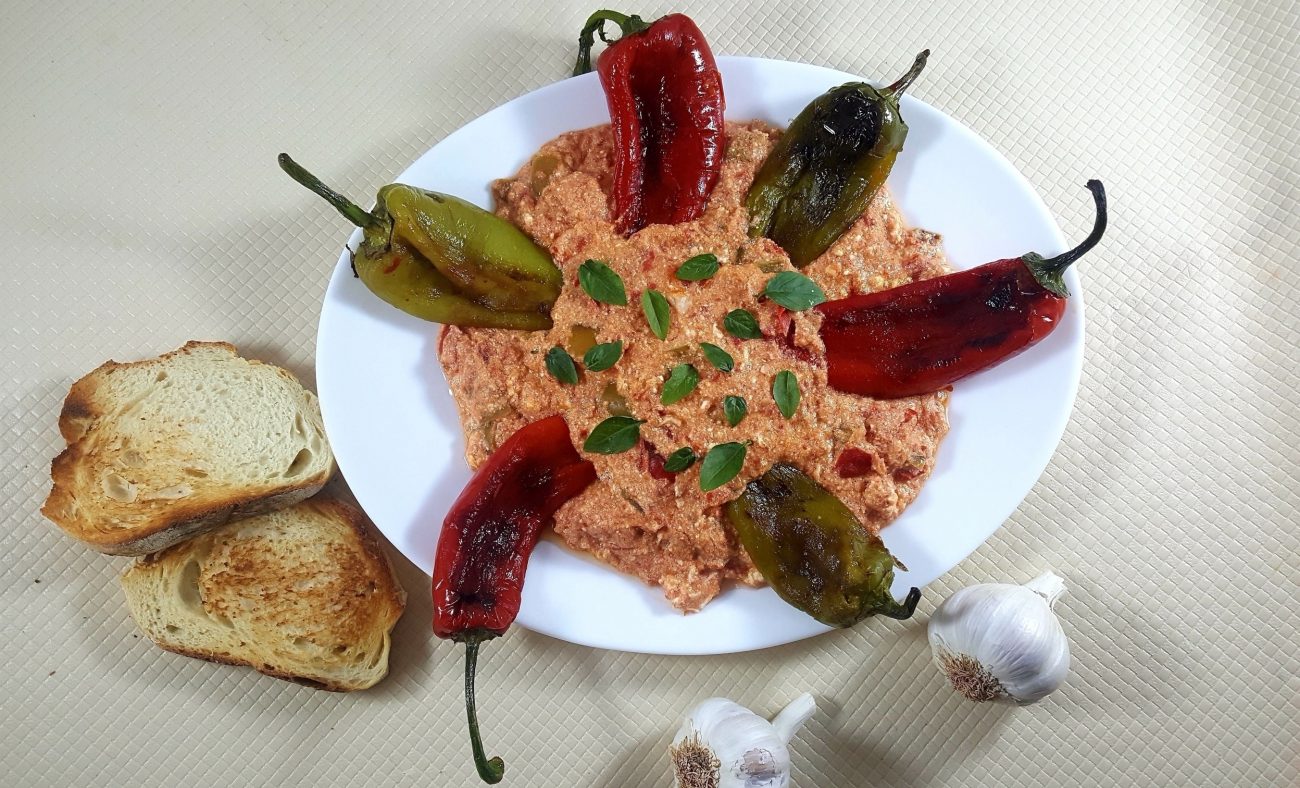 Tirana-Auflauf mit Paprika und Tomaten